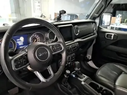 Photo 29 Jeep Wrangler  Unlimited 2.0 T 272ch Sahara Command-Trac BVA8