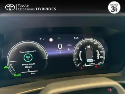 Photo 13 Toyota C-HR  1.8 Hybride 140ch Graphic MY26