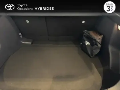 Photo 9 Toyota C-HR  1.8 Hybride 140ch Graphic MY26