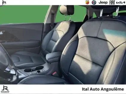 Photo 8 Kia Niro  1.6 GDi 105ch ISG + électrique 43.5ch Lounge DCT6 MY22