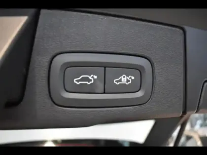 Photo 6 Volvo Xc60 Gén. II Ph2 NG Plus Style Dark 5