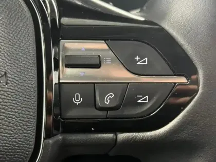 Photo 13 Peugeot 308  SW 1.2 PureTech 130ch S&S Allure Pack EAT8