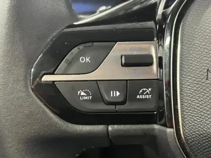 Photo 12 Peugeot 308  SW 1.2 PureTech 130ch S&S Allure Pack EAT8