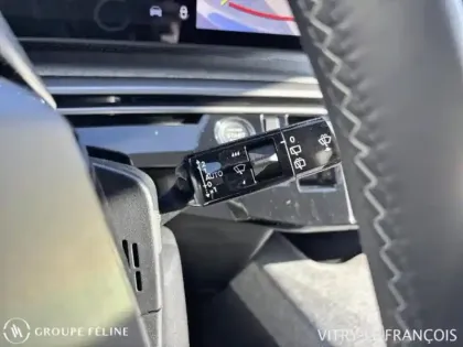 Photo 12 Peugeot 5008  Hybrid 136ch GT e-DCS6