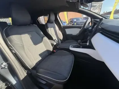 Photo 10 Renault Clio  1.6 E-Tech 145ch full hybrid Techno