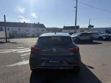 Photo 5 Renault Clio  1.6 E-Tech 145ch full hybrid Techno