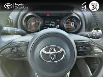 Photo 12 Toyota Yaris  116h Iconic 5p MY22