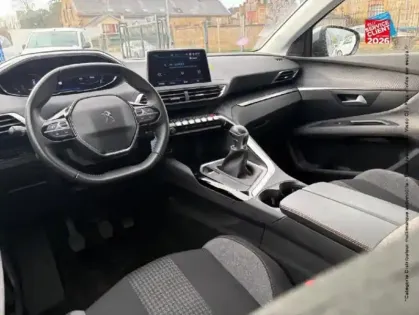 Photo 14 Peugeot 3008  1.2 PureTech 130ch S&S Style