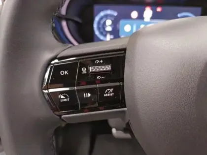 Photo 14 Alfa Romeo Junior  Elettrica 280ch Veloce