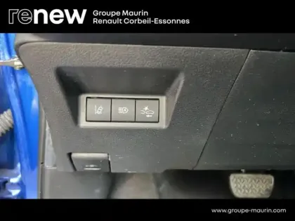 Photo 15 Toyota Yaris  100h Dynamic 5p