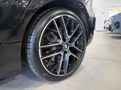 Photo 8 BMW Serie 1 Gén. III (F40) Ph1 M 5