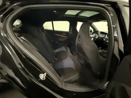 Photo 6 BMW Serie 1 Gén. III (F40) Ph1 M 5