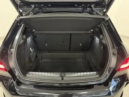 Photo 9 BMW Serie 1 Gén. III (F40) Ph1 M 5