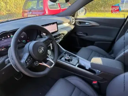 Photo 14 Alfa Romeo Tonale  1.3 Ibrida Plug-In 280ch Veloce AT6 e-Q4