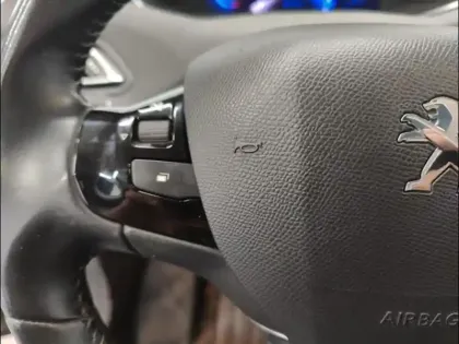 Photo 12 Peugeot 308  SW 1.5 BlueHDi 130ch S&S Active Business