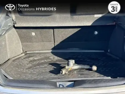 Photo 9 Toyota C-HR  184h Distinctive 2WD E-CVT MC19