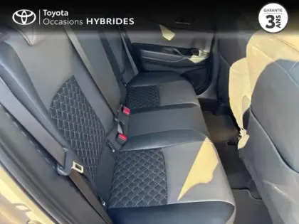 Photo 6 Toyota C-HR  184h Distinctive 2WD E-CVT MC19