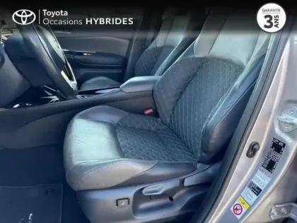 Photo 10 Toyota C-HR  184h Distinctive 2WD E-CVT MC19