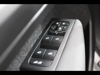 Photo 8 Volvo Xc40  B3 163ch Plus DCT 7