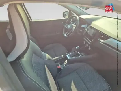 Photo 12 Renault Captur  1.6 E-Tech hybride 145ch Techno