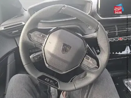 Photo 11 Peugeot 208  1.2 Hybrid 145ch GT Exclusive e-DCS6