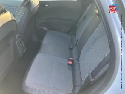 Photo 10 Renault Captur  1.8 E-Tech full hybrid 160ch Techno - 26