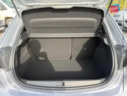 Photo 13 Peugeot 208  1.5 BlueHDi 100ch S/S Active CarPlay