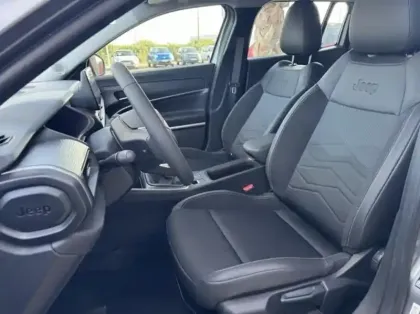 Photo 8 Jeep Avenger Gén. I Ph1 Altitude 5