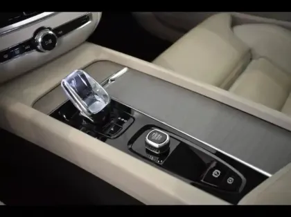 Photo 14 Volvo V60  B4 197ch Plus Style Dark DCT 7