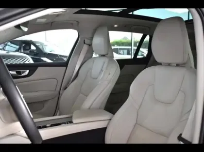 Photo 13 Volvo V60  B4 197ch Plus Style Dark DCT 7