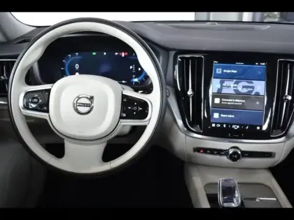 Photo 11 Volvo V60  B4 197ch Plus Style Dark DCT 7