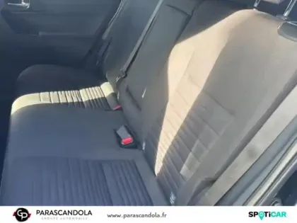 Photo 9 Toyota Auris  Touring Sports HSD 136h Design