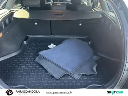 Photo 5 Toyota Auris  Touring Sports HSD 136h Design