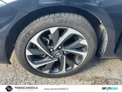 Photo 10 Toyota Auris  Touring Sports HSD 136h Design