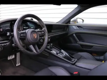 Photo 14 Porsche 911 Gén. VI (992) Ph1 Carrera T 2