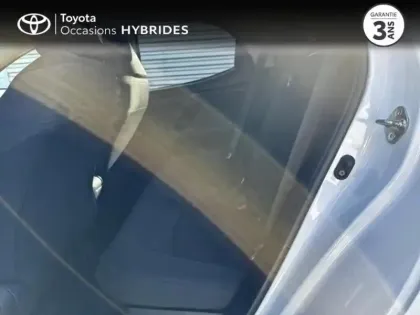 Photo 11 Toyota Yaris  116h Design 5p