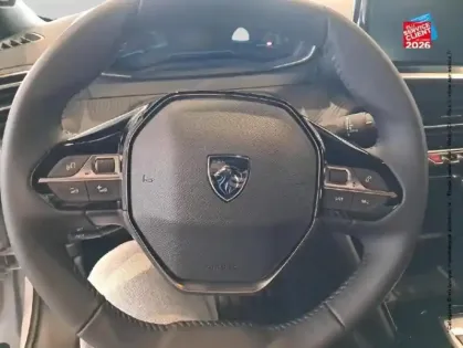 Photo 26 Peugeot 2008  e- 156ch Style