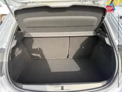 Photo 13 Peugeot 208  1.5 BlueHDi 100ch S/S Active CarPlay