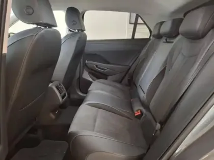 Photo 12 Volkswagen T-roc  1.5 eTSI 116ch Style DSG7