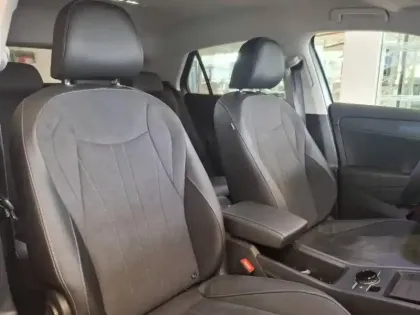 Photo 13 Volkswagen T-roc  1.5 eTSI 116ch Style DSG7