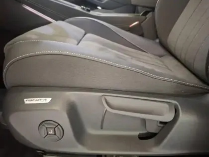 Photo 10 Volkswagen T-roc  1.5 eTSI 116ch Style DSG7