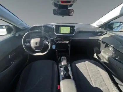 Photo 9 Peugeot 208  e- 136ch Style