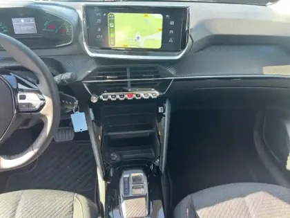 Photo 10 Peugeot 208  e- 136ch Style