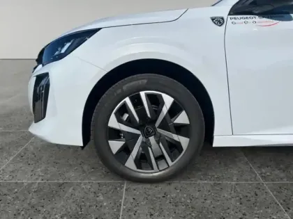 Photo 13 Peugeot 208  e- 136ch Style