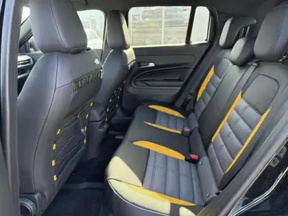 Photo 9 Jeep Avenger  1.2 Turbo T3 145ch MHEV The North Face BVR6 4xe