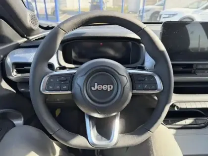 Photo 11 Jeep Avenger  1.2 Turbo T3 145ch MHEV The North Face BVR6 4xe