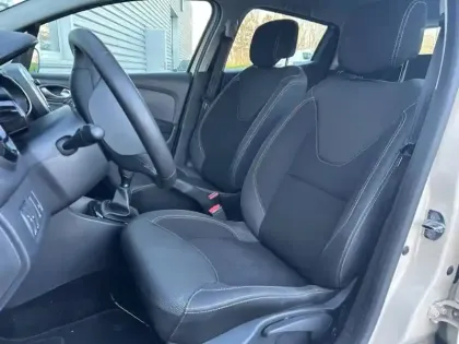 Photo 9 Renault Clio  1.5 dCi 75ch energy Business 5p Euro6c