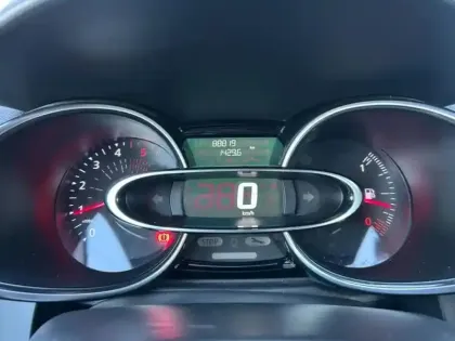 Photo 13 Renault Clio  1.5 dCi 75ch energy Business 5p Euro6c