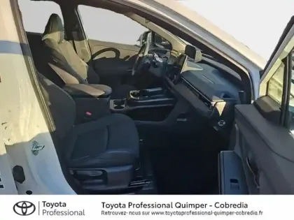 Photo 5 Toyota C-HR + 224ch 77kWh Design Grande Autonomie