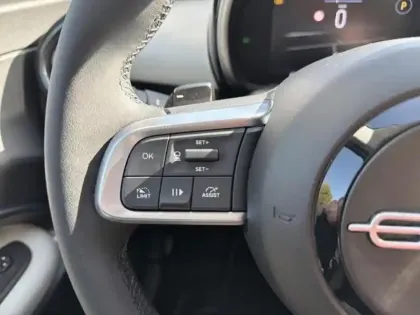 Photo 12 Fiat 600  1.2 Hybrid 100ch La Prima DCT6